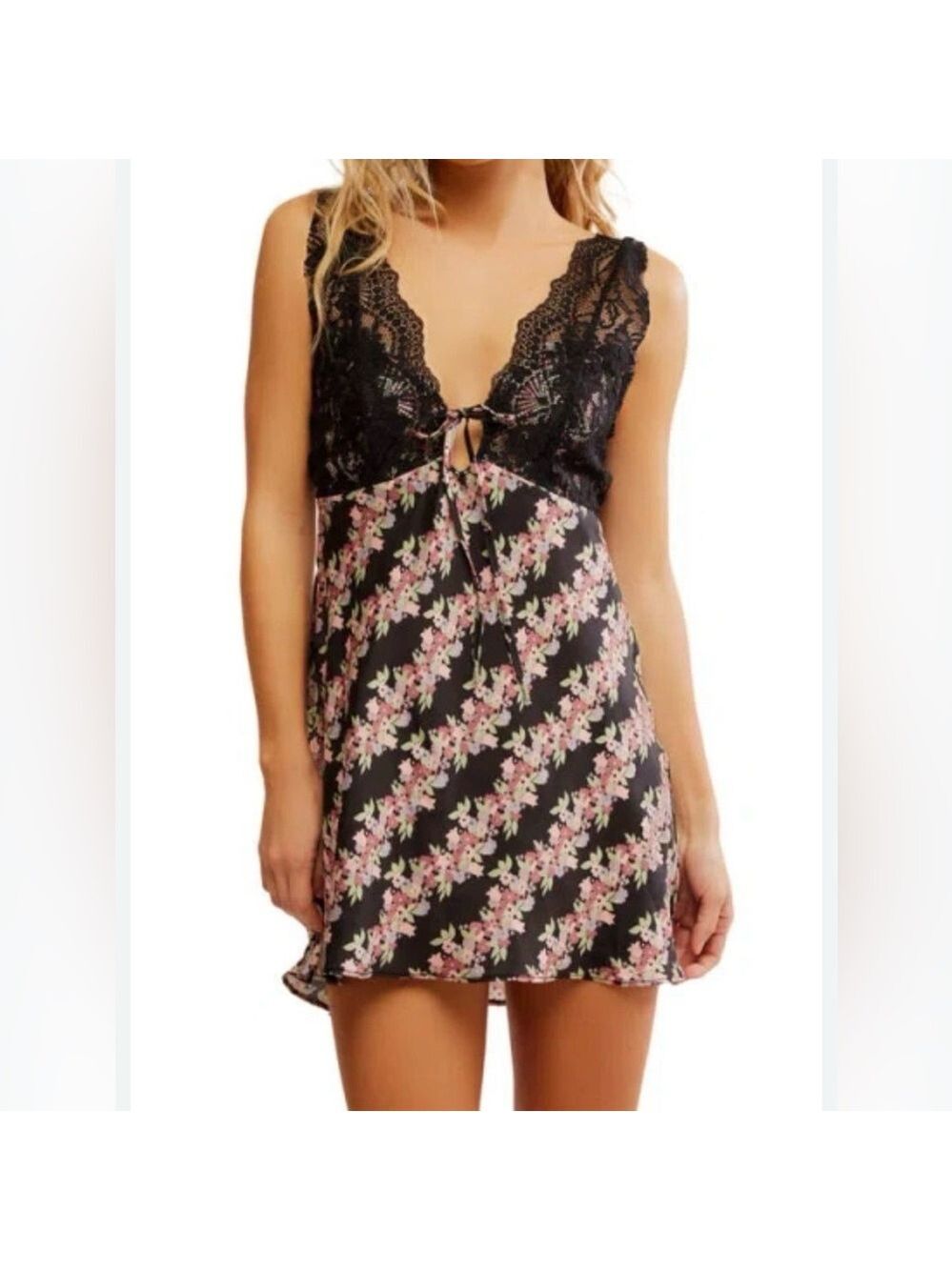 Free People countryside Black Floral Lace Trim Chemise dress size medium
